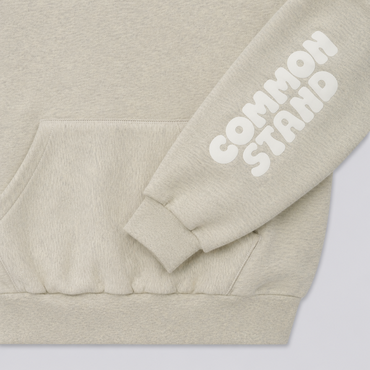 Common Stand — Sweat à capuche court, vanille chinée — vue 3